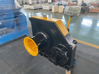 液压单侧起锚机