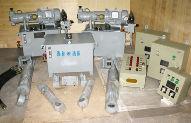 Electrically Controlled Oscillating Cylinder Steering Gear